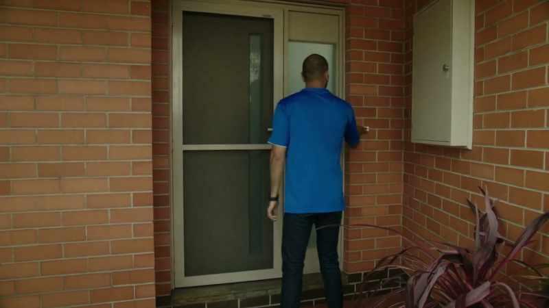 [doorbell ringing]