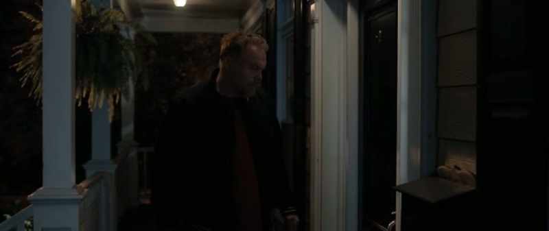 [doorbell rings] - [Frank] Come on, Paul
