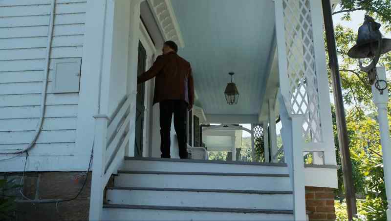 [doorbell rings] - [knocking]