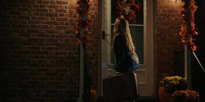 [doorbell rings]