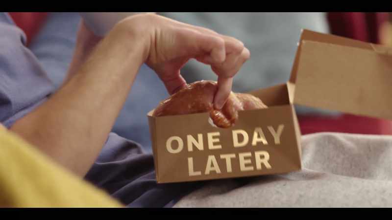 (doorbell rings)