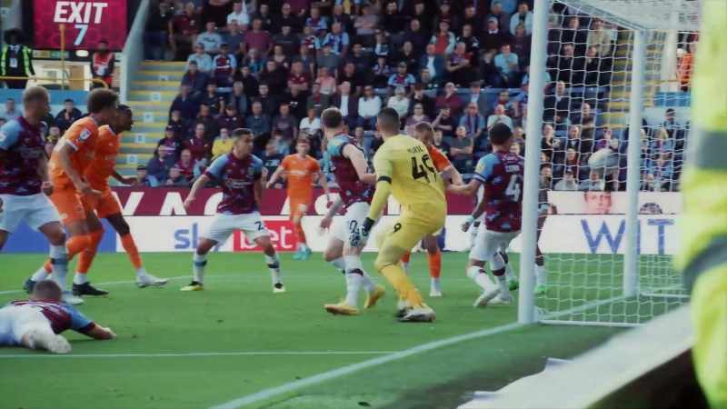 Dougall across and it's in! 3-3!'