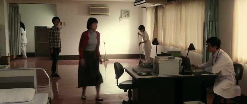 Dr.Komori, please call Dr.Makabe here now