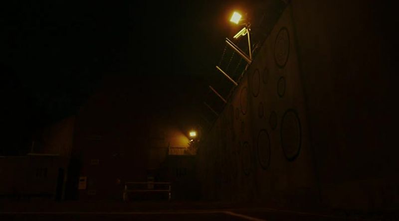 �� (dramatic drum beat) ♪