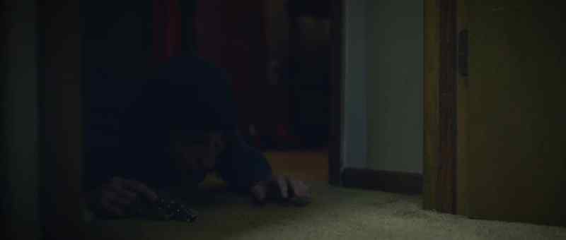 (dramatic suspenseful music)