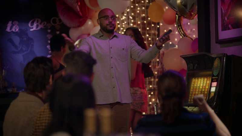 Drinks on me for everybody! Let's go!