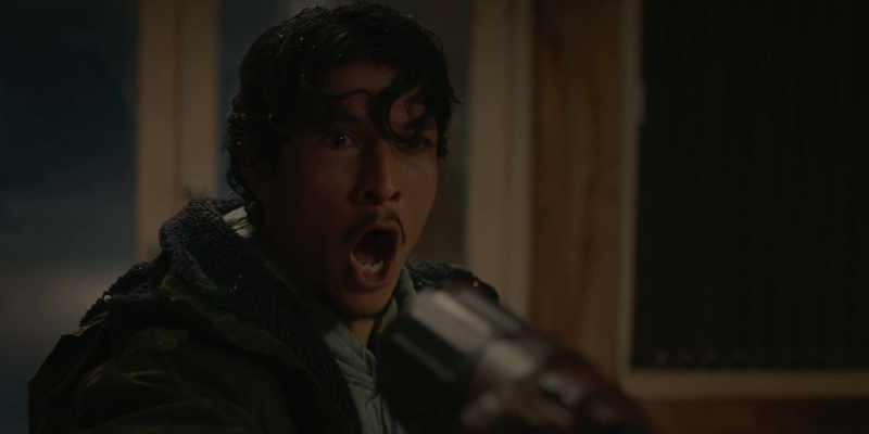 �Drop it. ‐Hey, leave him alone! Leave him alone!