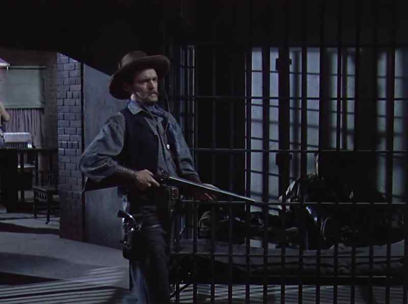 Drop that shotgun, Blackie