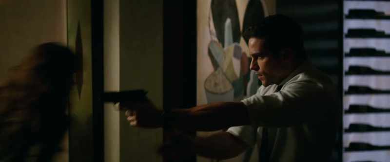 Drop the knife. - (GRUNTS)