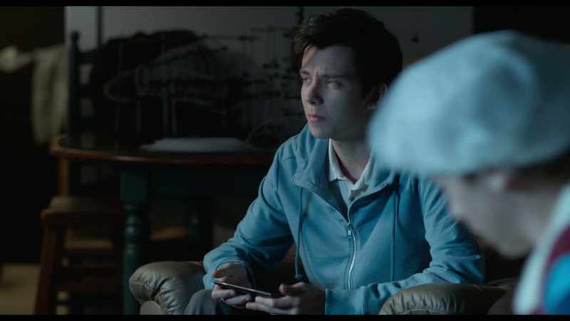 Dude, I cannot flunk out again. - Then why are you playing video games?