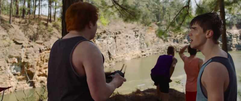 Dude, I'm the cameraman. - I can't get wet