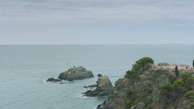 During Lee's time in Almuñécar