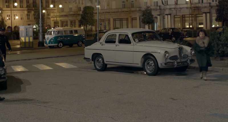 È arrivata. - Ah