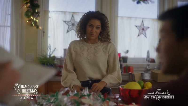 E preciso que tu e a Sarah façam de Pai e Mãe Natal