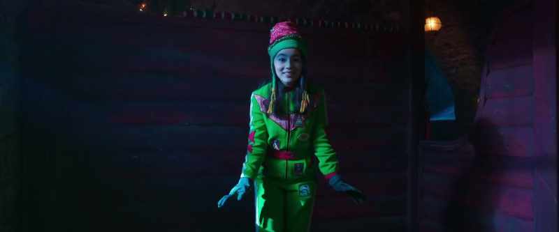 Easy. [chuckles] Good reindeer