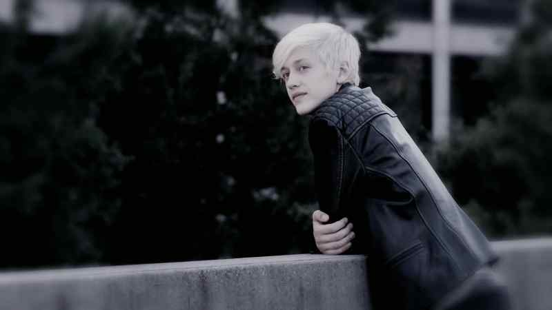 (echoes): Lauren