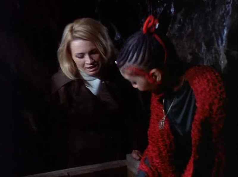 Edith, hurry. Hurry!