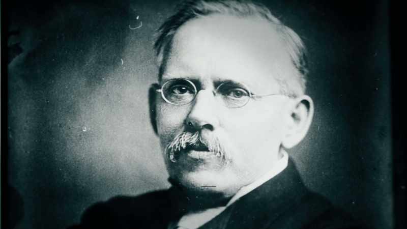 [Edward] He immediately contacts his friend, Jacob Riis