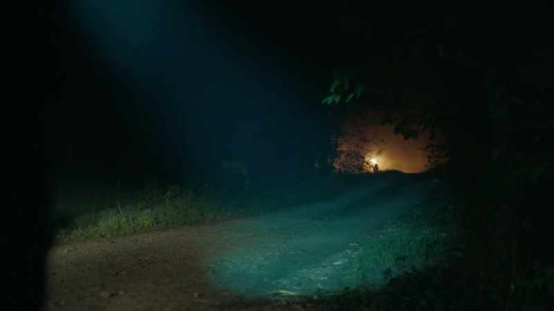 �� (EERIE MUSIC PLAYING) ♪