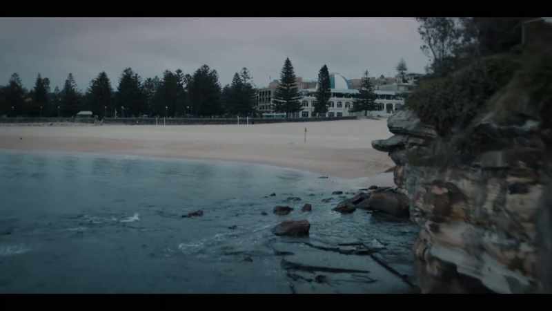 [eerie music]