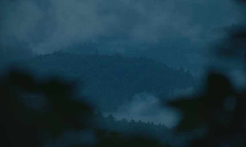 [eerie music]