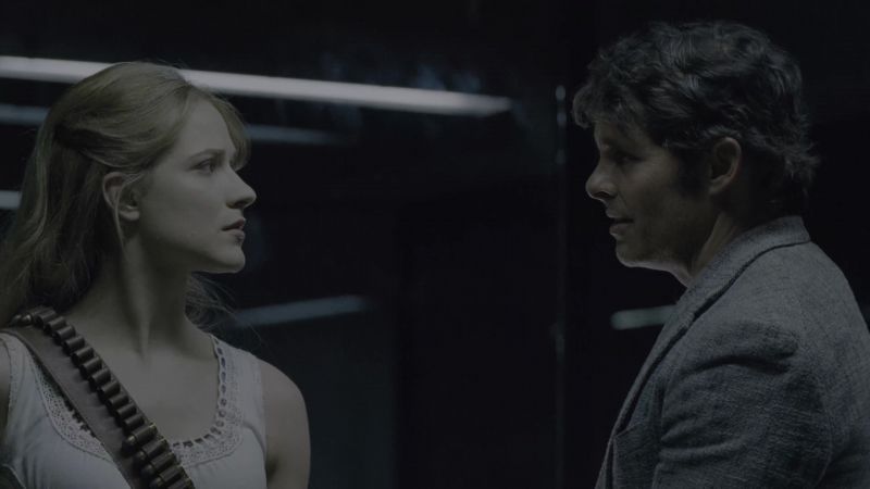 Eight‒hundred men, Dolores