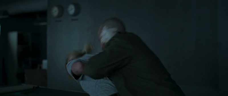 (elbow thumping) (Baines groaning)