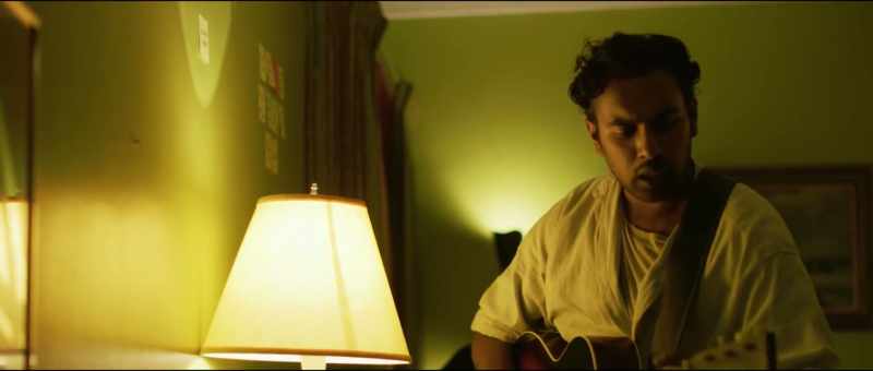 �� Eleanor Rigby, sits in the church ♪