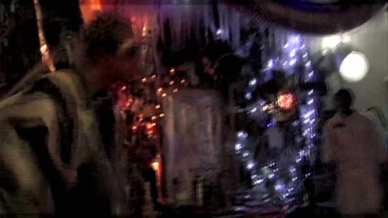[electric sizzling]