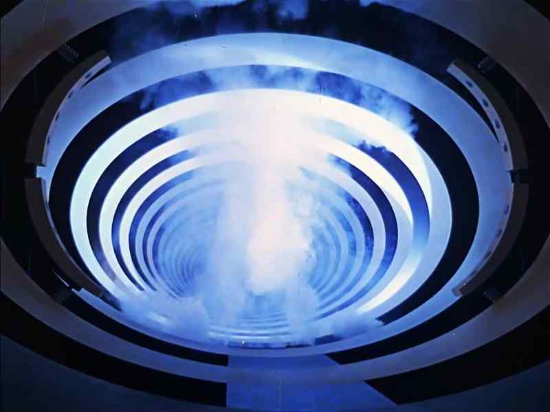 [ Electrical Charges Bursting ]