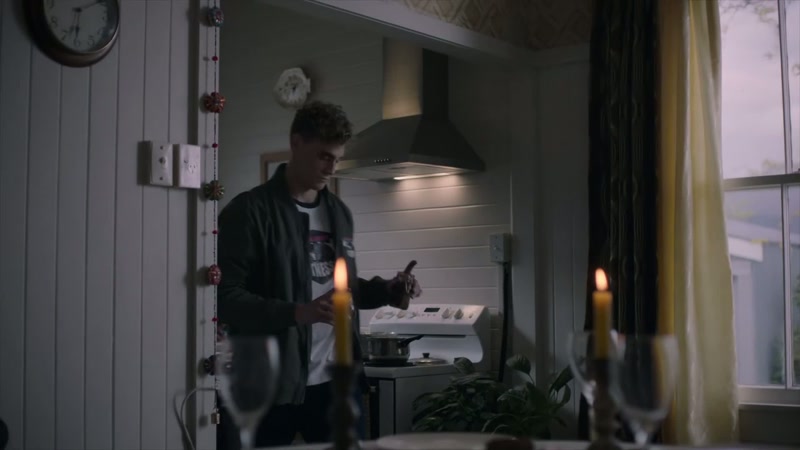 (ELECTRICITY BUZZES)