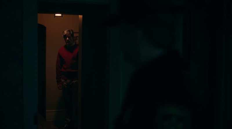 [electricity buzzing]