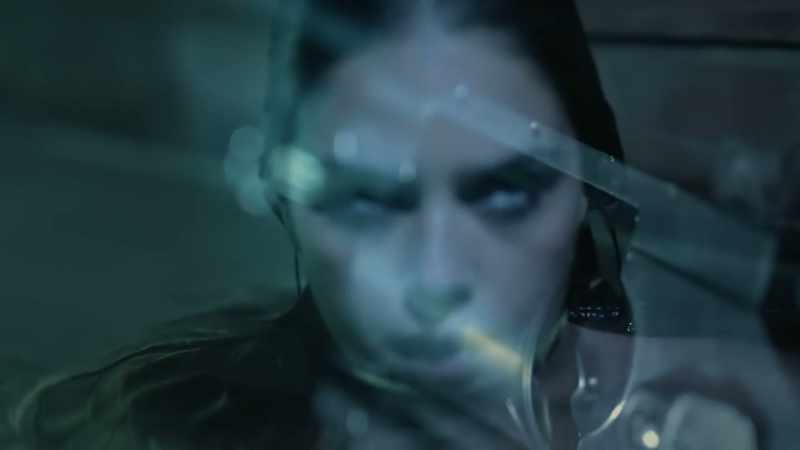 (electricity sizzling) (gun clicking)