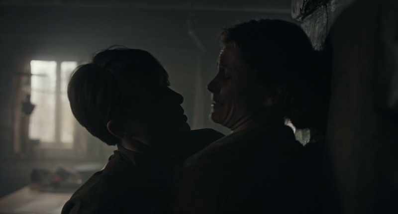 [Elena grunting]