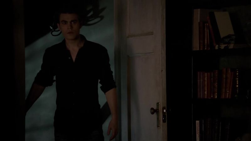 Elena, meet crazy pants