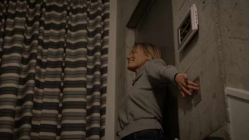 (elevator whirring)