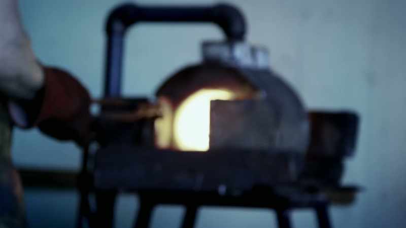 ELLA: I've commissioned expert weapon-maker, Tord Bergelin