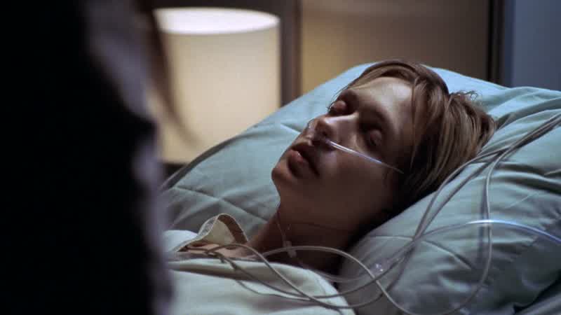 Elyse? Elyse? Elyse? Elyse. - What are you doing? - I'm trying to wake her. - She fall asleep again?