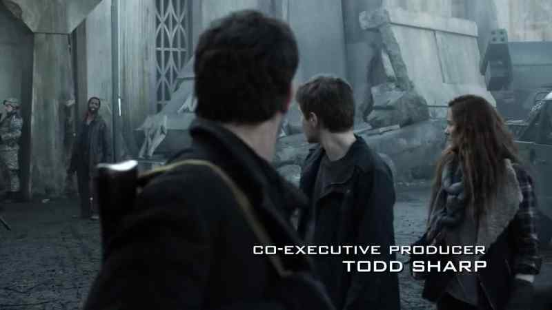 [ Engines roaring ]