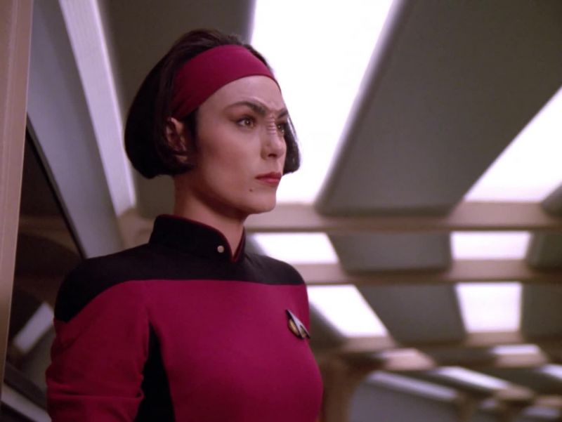 Ensign Ro to the bridge