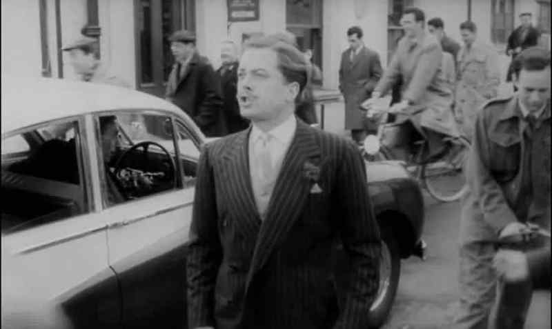 'Ere! Where do you think you're going? - On strike, guv!