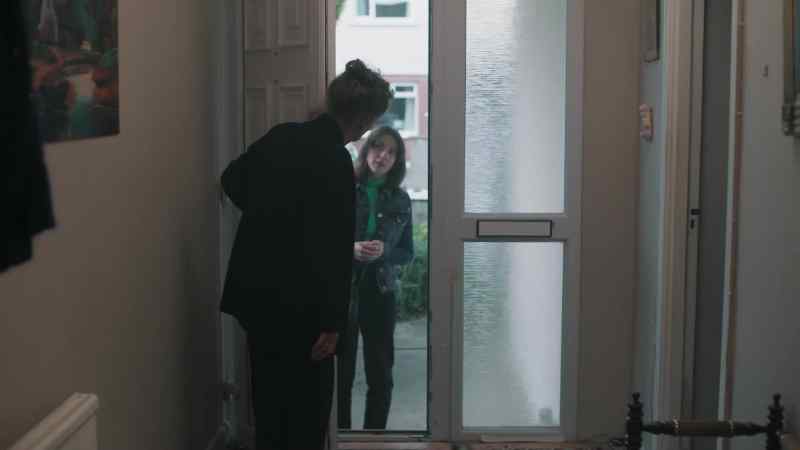 Esme. Hi. I'm Lisa Wallace