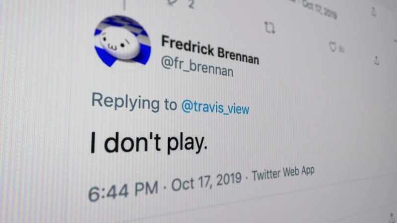 Even the QAnon debunker Travis View