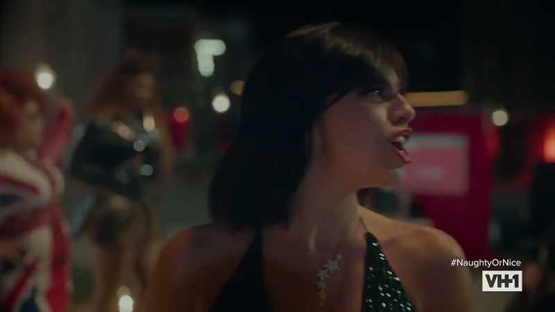 �� Every Christmas, working to the bone ♪