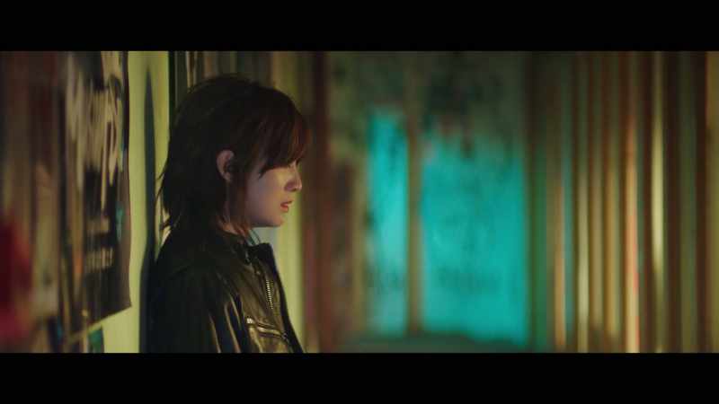 �� Every night, I walk with my shadow ♪