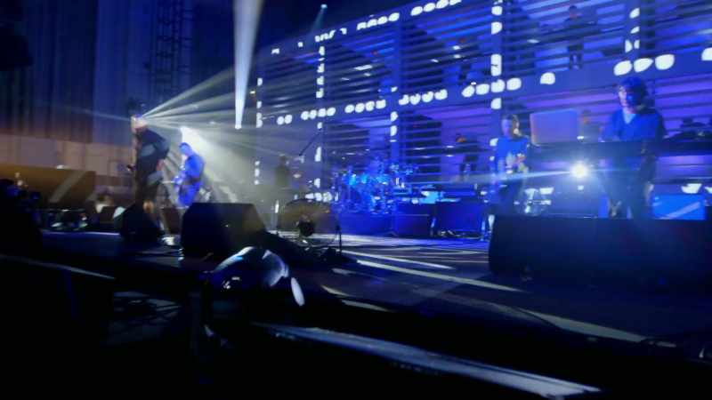 �� Every time I see you falling ♪