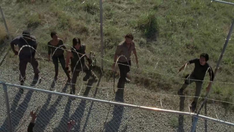 Everybody back! Come on, back, now