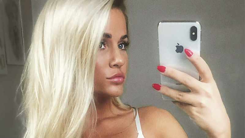 �� EVERYBODY HAS THEIR OWN SPECIAL COLOR AND THEY WORK IT