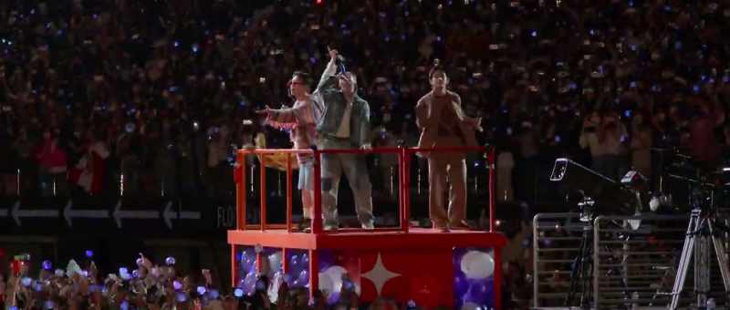 Everybody, make some noise!
