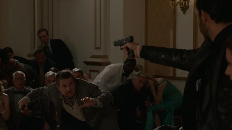 Everybody on the ground!